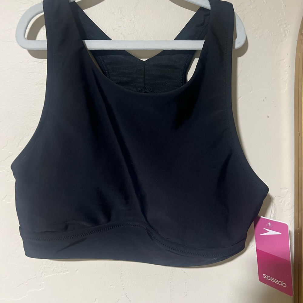 Speedo Solid Highneck Swim Crop Top Black
Size Small